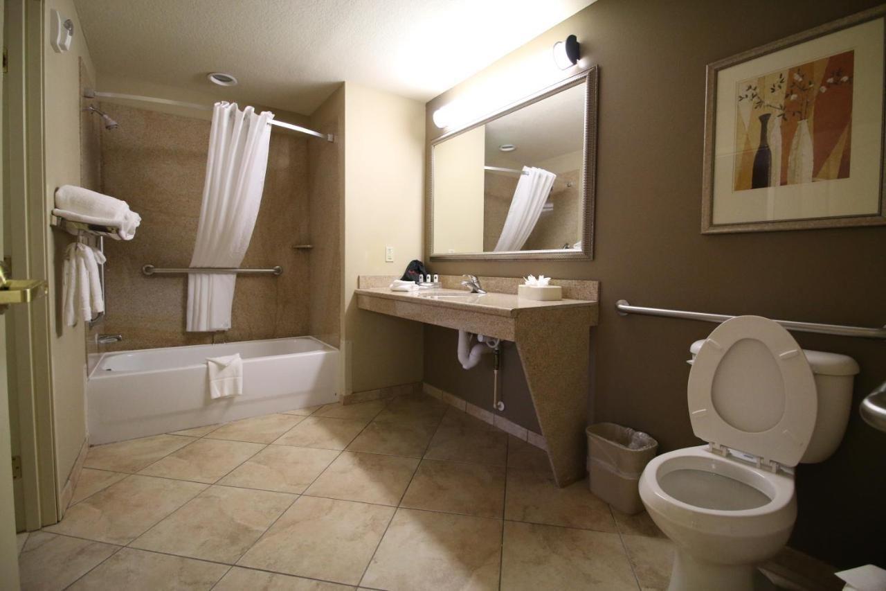 Seffner Inn And Suites Ngoại thất bức ảnh